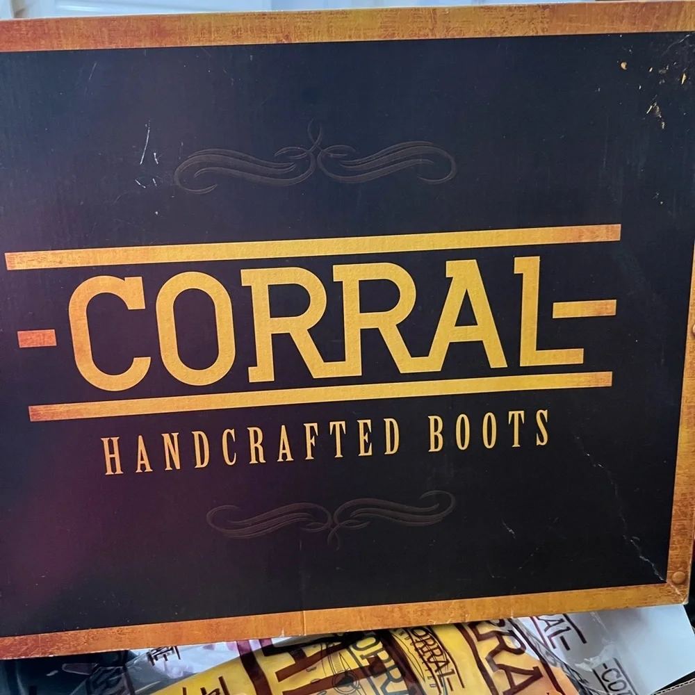 Corral Boots Mens  Black Embroidery Round Toe A4112 size 11 d new in box - Picture 6 of 9